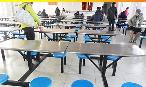 学校食堂餐桌椅多少钱_学校食堂椅子